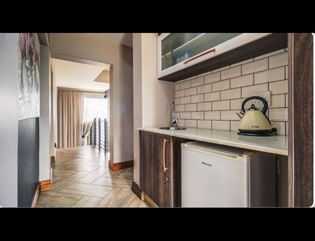 4 BEDROOM HOUSE FOR SALE IN GLEN MARAIS